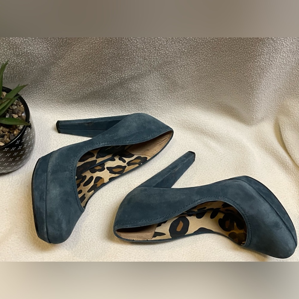 Jessica Simpson heels - Picture 8 of 8